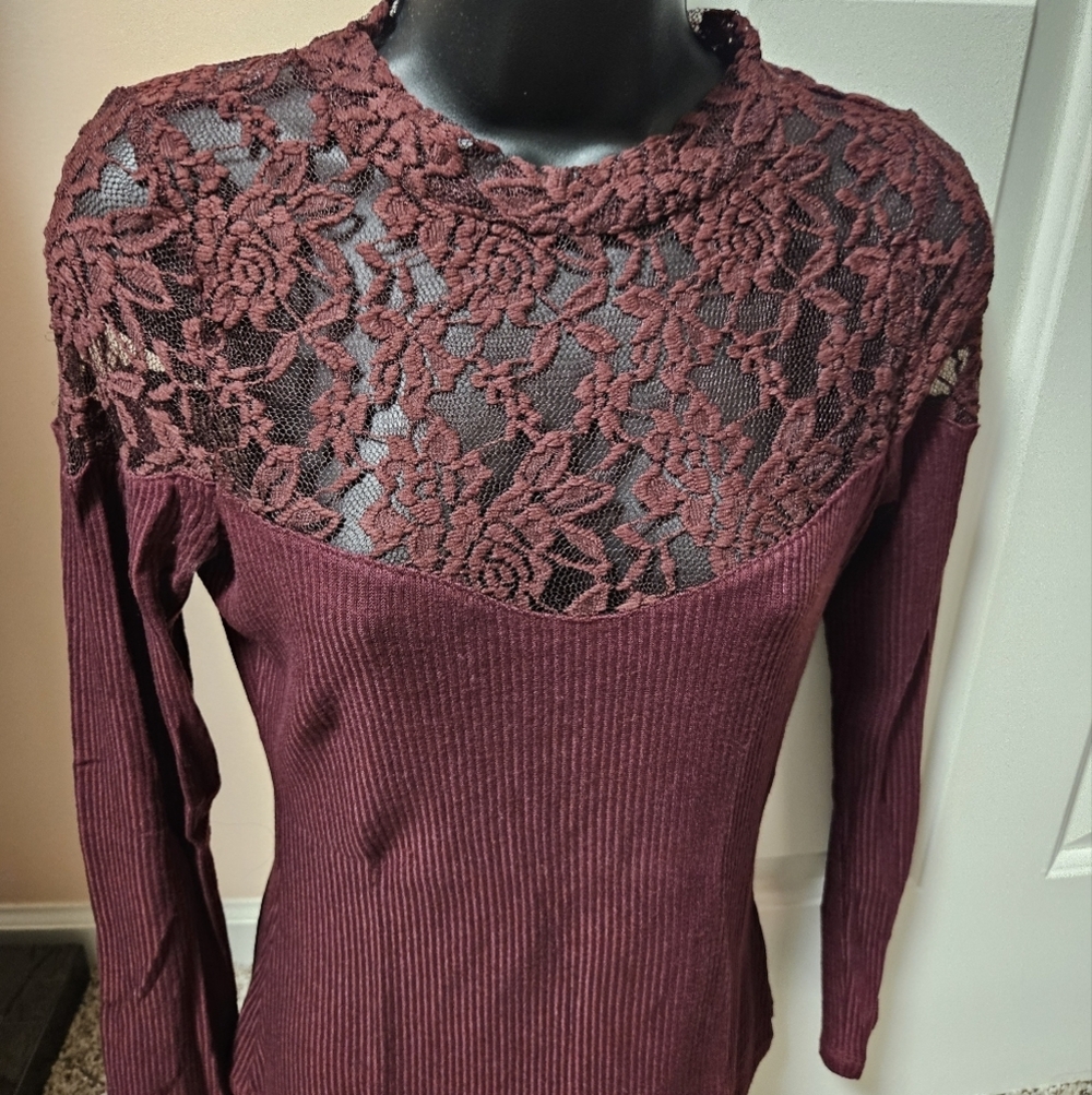 VENUS Burgundy Lace Long Sleeve Ribbed Top
